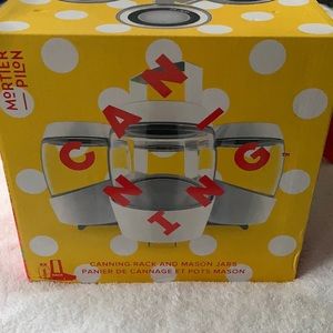 Mortier Pilón Canning Rack & Mason Jars